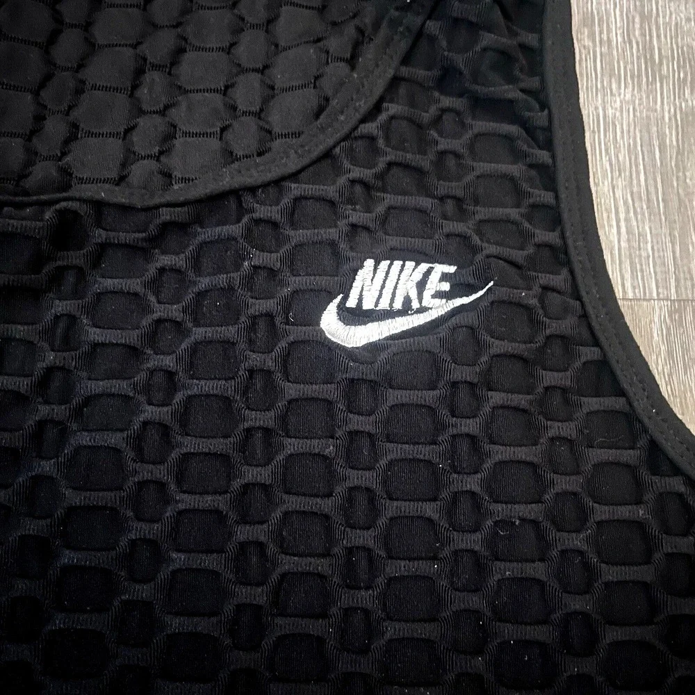 Nike Textured Racerback Tank Top Black S/M Athletic Workout Gym